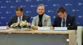 ZUS dołącza do Partnerstwa Inclu(vi)sion! Podpisy składają Przemysław Żydok, Mateusz Kotnowski, Mariusz Jedynak