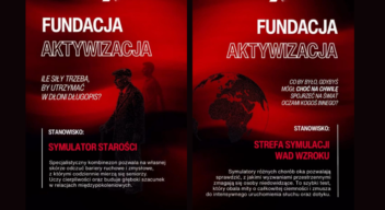 Grafika promocyjna TEDx UEW utrzymana w czerwono-czarnej kolorystyce, podzielona na dwa pionowe panele. Na obu widnieje napis „Fundacja Aktywizacja”. Lewy panel przedstawia sylwetkę starszej osoby i informuje o stanowisku „Symulator starości” – specjalnym kombinezonie pozwalającym doświadczyć ograniczeń ruchowych i zmysłowych osób starszych. Prawy panel zawiera grafikę globu oraz informacje o stanowisku „Strefa symulacji wad wzroku”, gdzie uczestnicy mogą poznać wyzwania związane z różnymi schorzeniami oczu i niedowidzeniem. Na dole obu paneli znajduje się logo TEDx UEW. Nad opisami umieszczono pytania zachęcające do refleksji nad empatią i zrozumieniem doświadczeń innych osób.